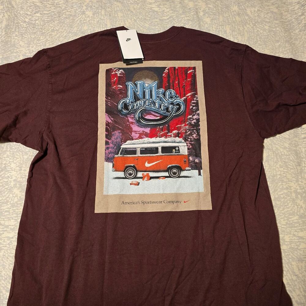 Nike Sportswear Max90 Van 2.0 T-Shirt in the color Burgundy Crush sz Large BNWT